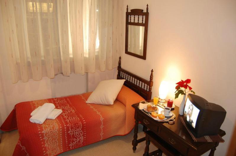Hostal Los Infantes Salamanca Cameră foto